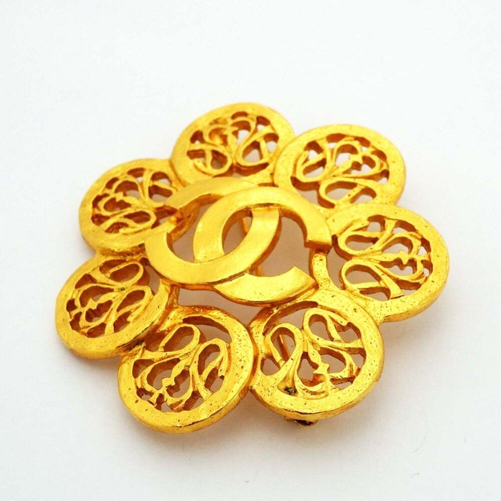 CHANEL Gold Logo Brooch - Picture 2 of 6